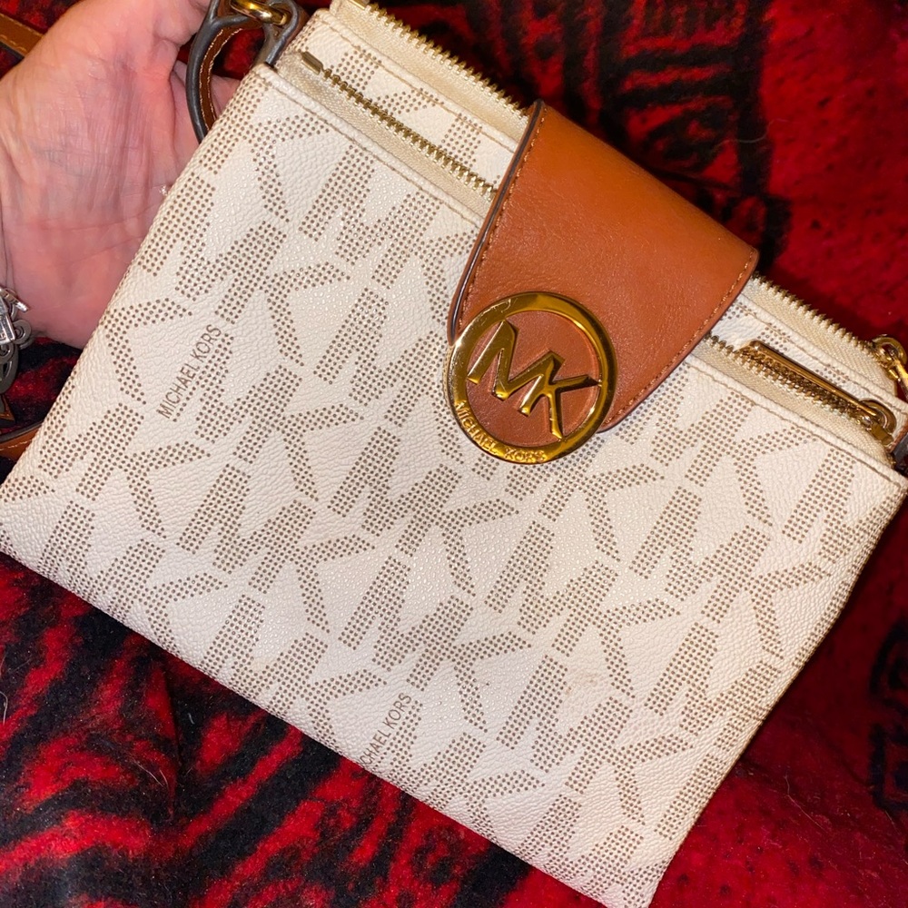 Michael Kors cross body